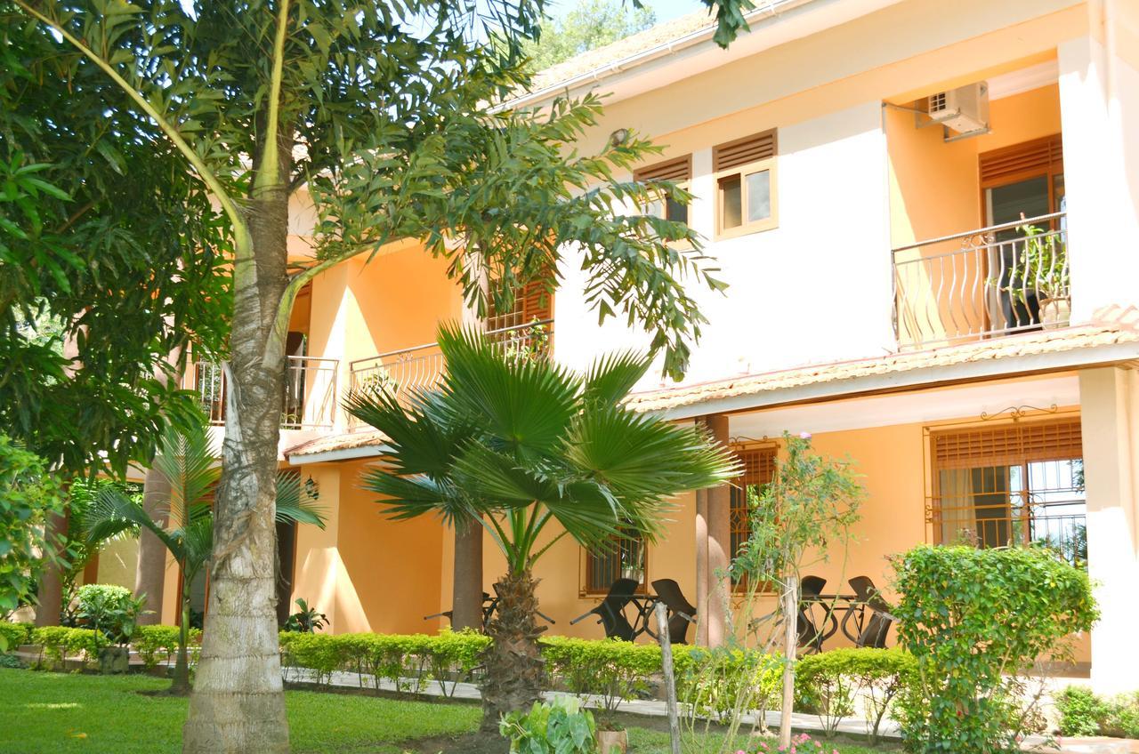 The Palms Beach Hotel And Restaurant Limited Entebbe Eksteriør bilde