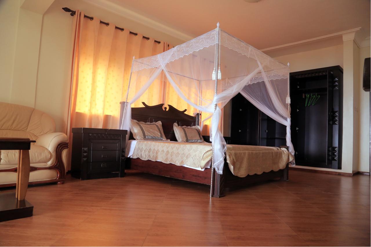 The Palms Beach Hotel And Restaurant Limited Entebbe Eksteriør bilde